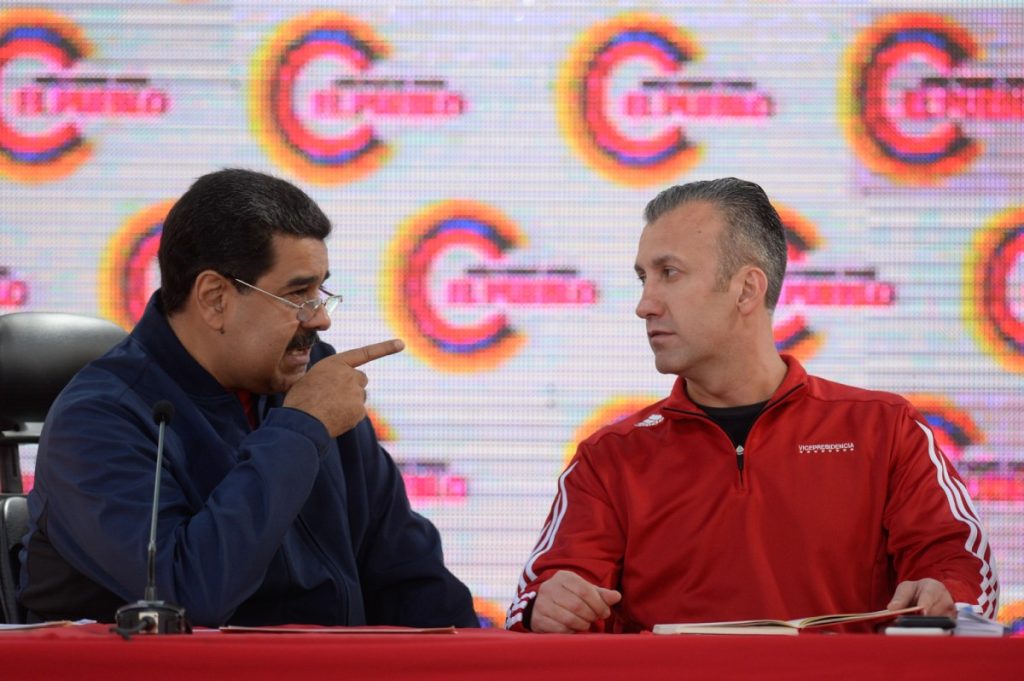 Ministro de Petróleo de Maduro renuncia por caso de corrupción