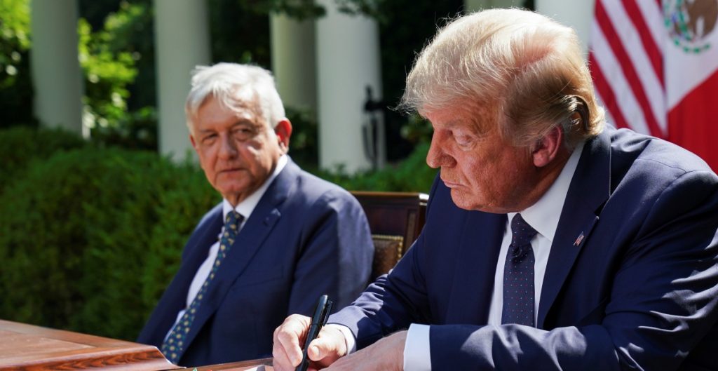 Presidente de México critica posible arresto de Donald Trump