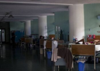 Mueren más de 250 personas en 2022 por "apagones" en hospitales de Venezuela