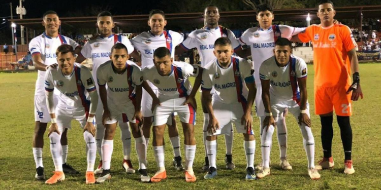 Jugadores de Real Madriz Fútbol Club. Foto: Liga La Primera
