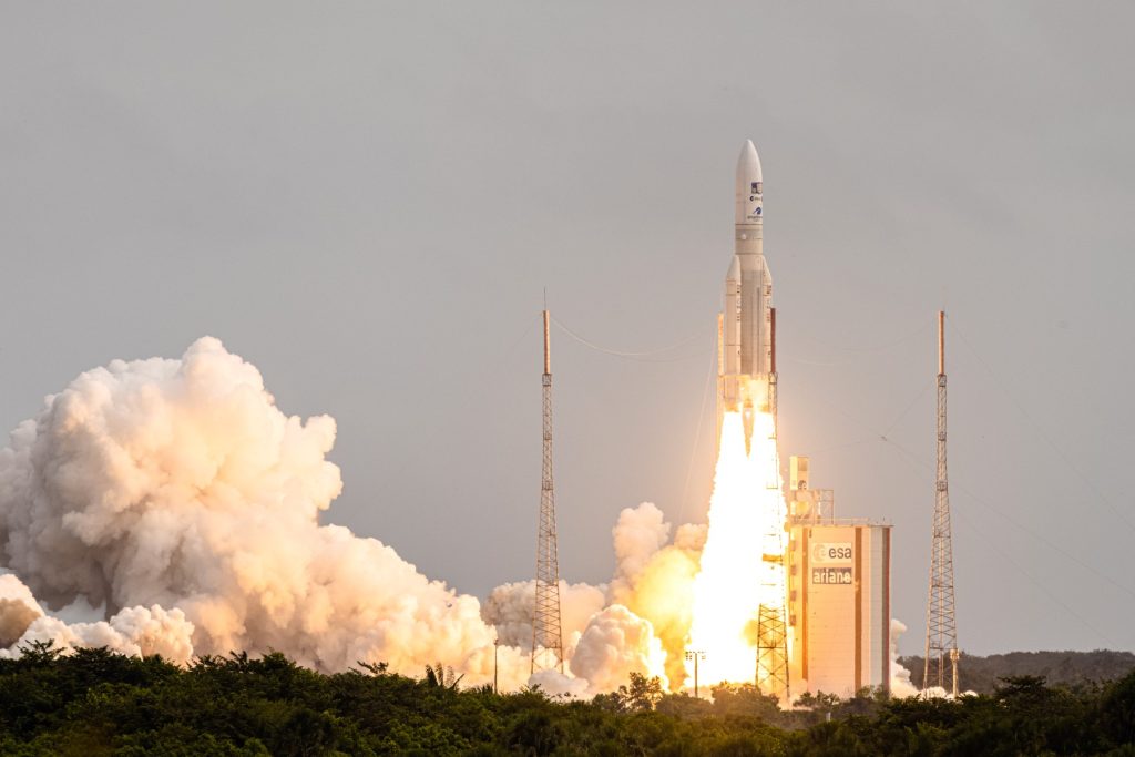 Europa lanza sonda espacial con rumbo a Júpiter buscando vida extraterrestre