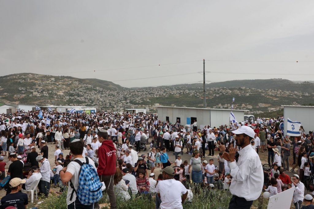 Colonos judíos afirman que «llegaron para quedarse» en Cisjordania