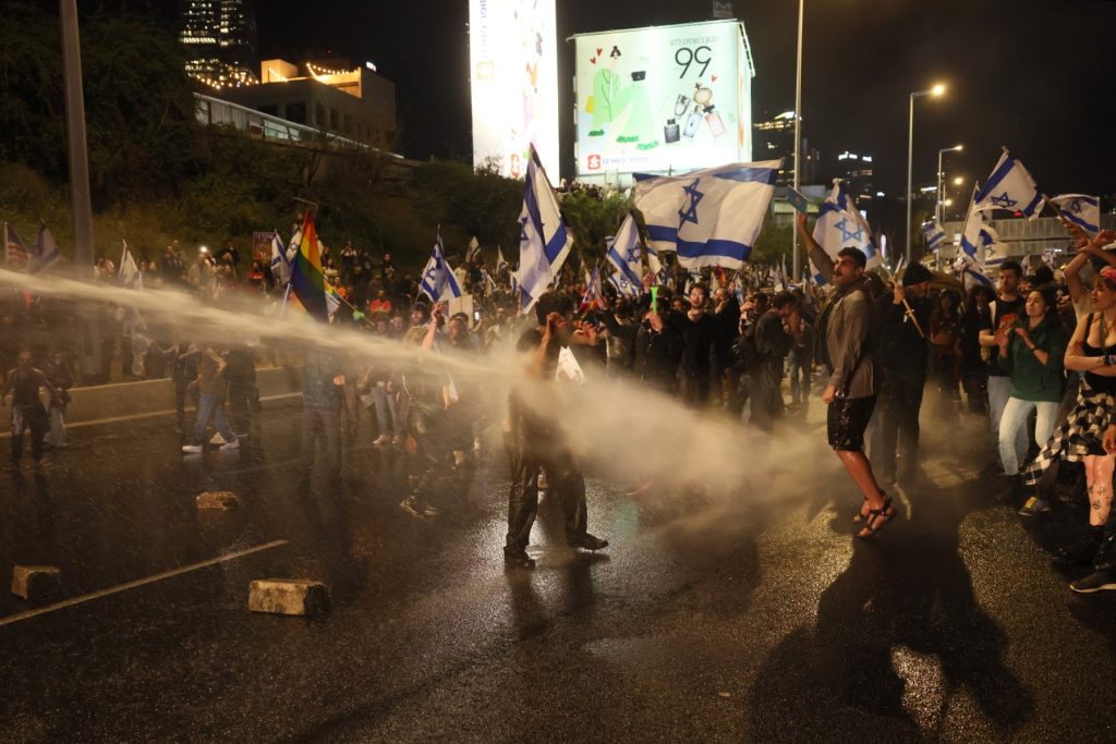 Israel: Miles salen a las calles en contra de las reformas de Netanyahu