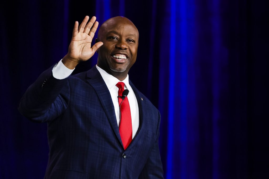 Tim Scott aspira a convertirse en el primer presidente republicano negro de EEUU