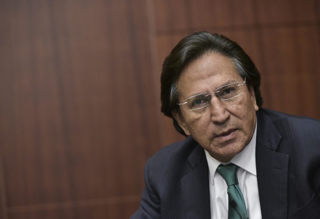 Expresidente Toledo se entregó en EEUU para su extradición a Perú