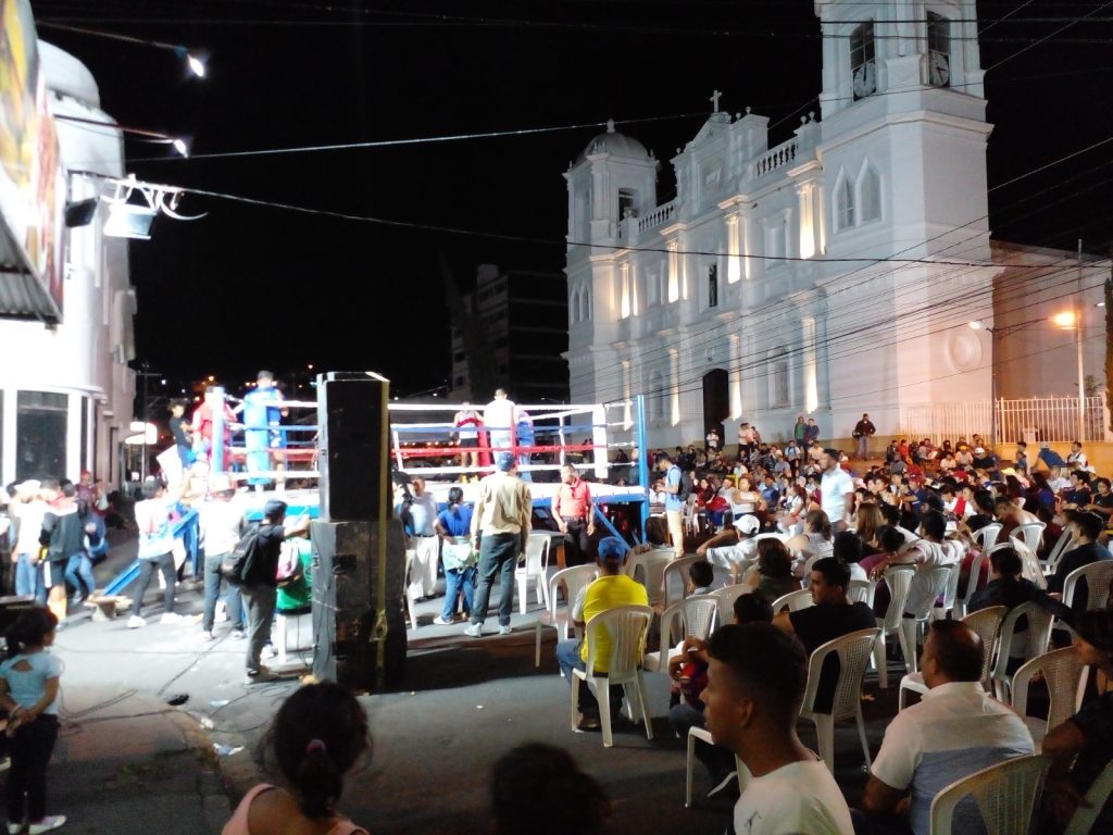 Sigue acoso: Alcaldía de Matagalpa monta ring de boxeo frente a Catedral  