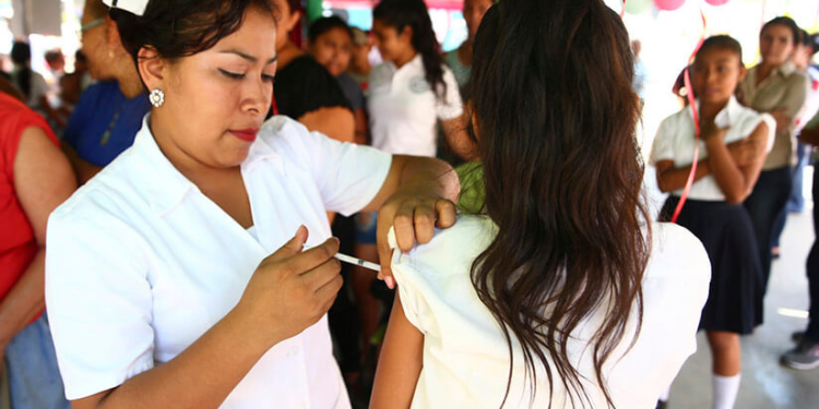 Nicaragua lanza jornada nacional de vacunación contra 17 enfermedades.