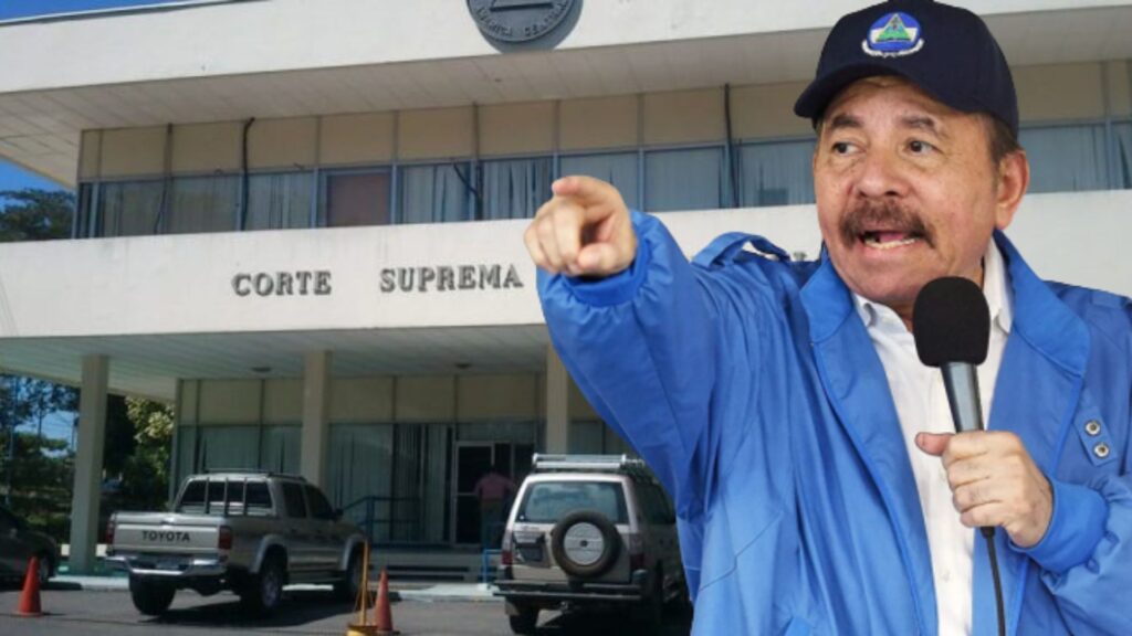 Abogados despojados de su título califican como «acto abusivo e ilegal» el manotazo de Ortega