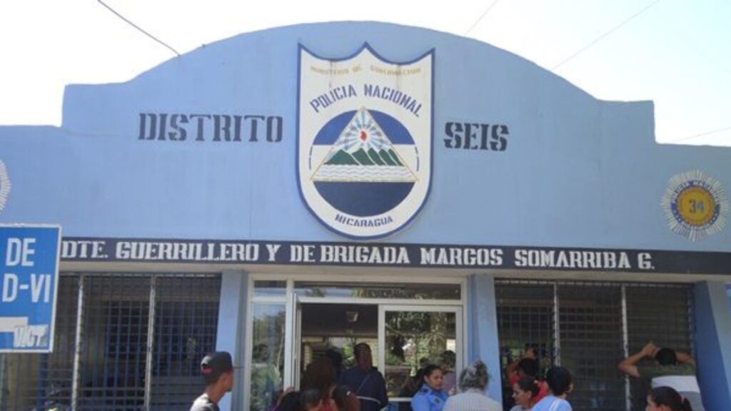 Cuatro policías del Distrito seis desertan para migrar a EE.UU.