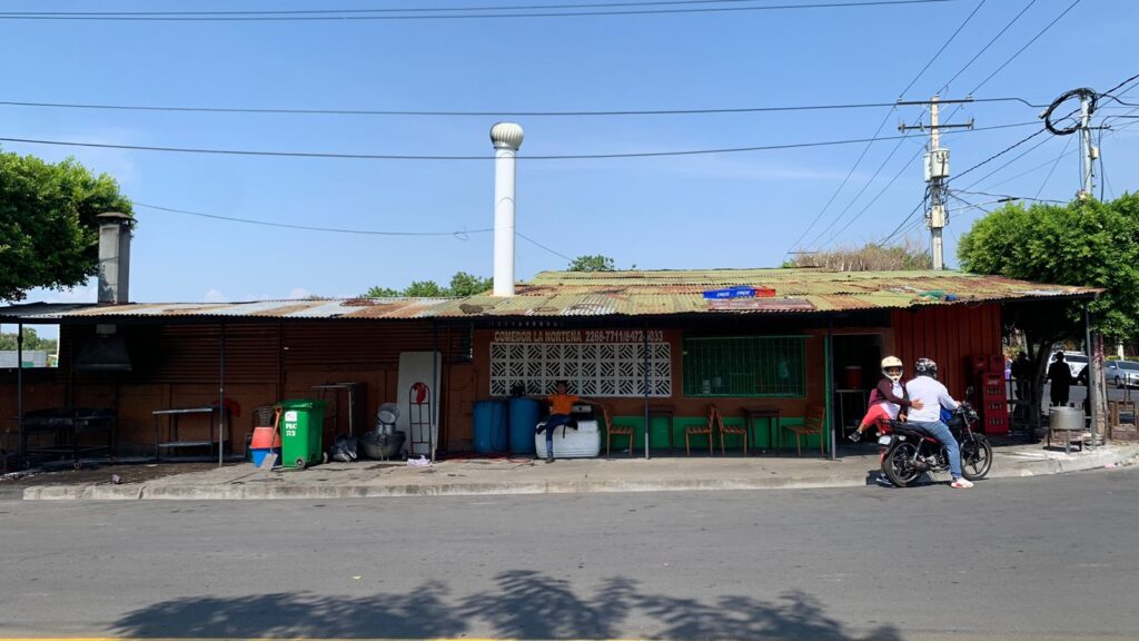 Alcaldía de Managua ordena desalojar 14 negocios en los alrededores del estadio Cranshaw