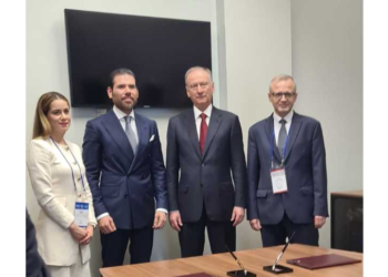 Delegación nicaragüense y rusa que participó en la firma del acuerdo de cooperación. Foto: Medios oficialistas