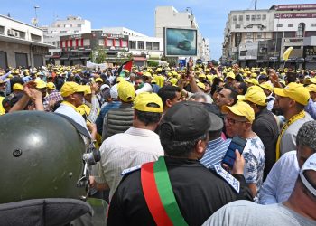 Members of Morocco's Democratic Confederation of Labour (CDT) trade union attend a demonstration in Casablanca on June 4, 2023, to denounce the deterioration of the social and economic situation in the country. (Photo by - / AFP)