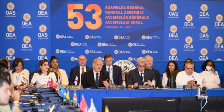 53 Asamblea General de la OEA.