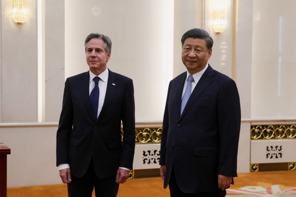 China promete a EEUU que no entregará armas a Rusia