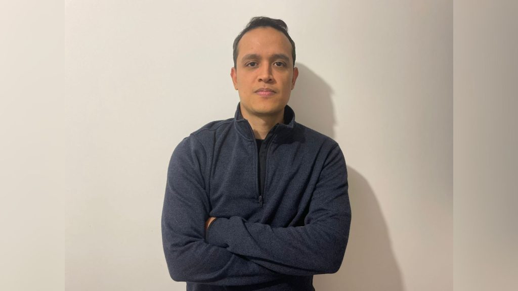 Nicaragüense Douglas Castro gana una beca en Oxford,  pero Ortega se niega a renovar su pasaporte