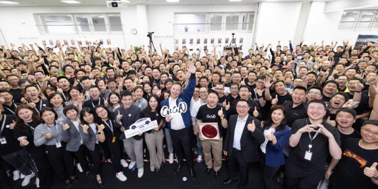 Elon Musk es recibido en China como una "superestrella"