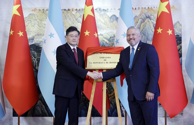 Honduras inaugura su embajada en China