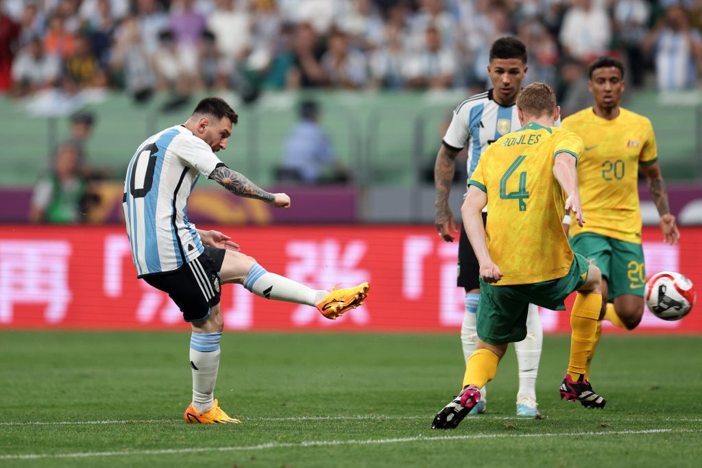 Messi logra victoria para Argentina frente a Australia en China