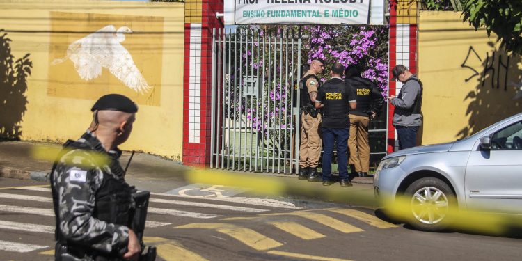 Adolescente abre fuego en escuela y mata a una estudiante en Brasil