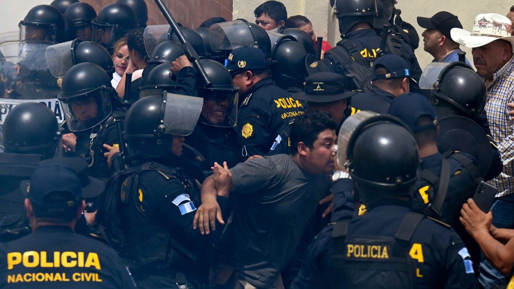 Disturbios en Guatemala por supuestas anomalías en elecciones