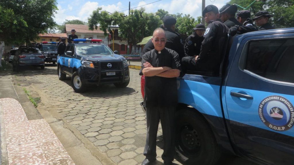 Padre Edwing Román a la OEA: «Urgen soluciones efectivas en pro de la democracia»