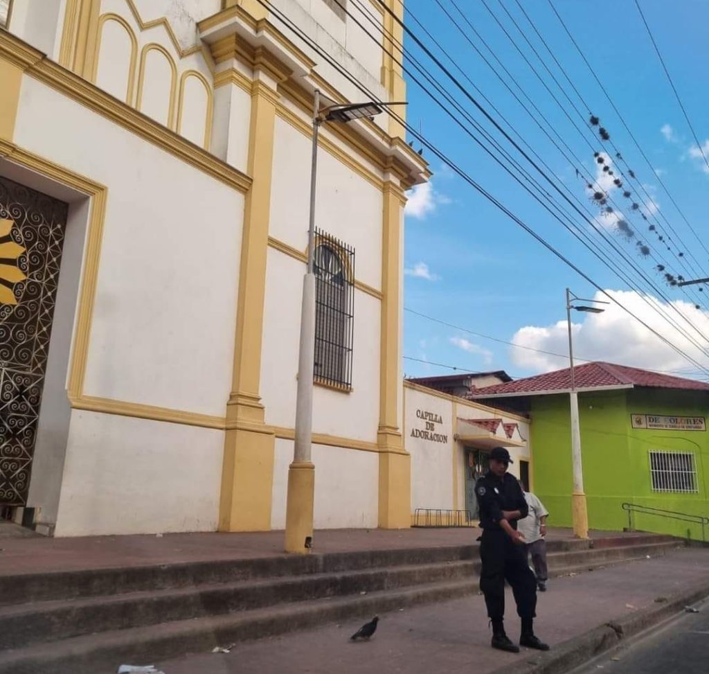 They force entry and rob the sanctuary of Our Lord of Esquipulas de Jinotega