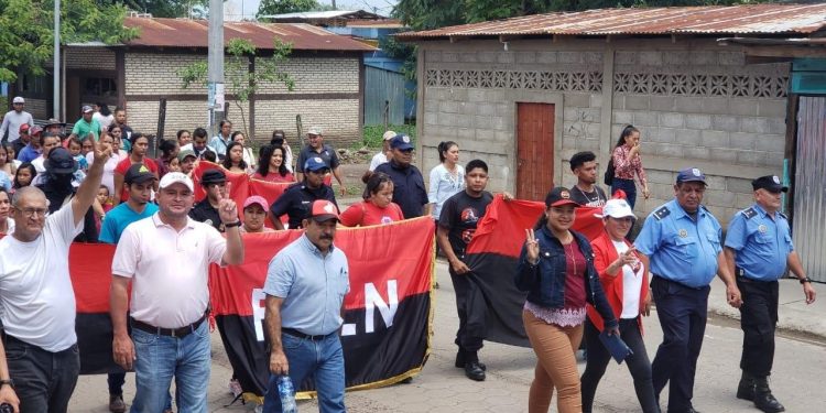 Una imagen de las primeras marchas de  partidarios del FSLN en respaldo a la alcaldesa de Santa María de Pantasma, municipio de Jinotega, algo que hoy no pasaría, dicen ellos mismos.