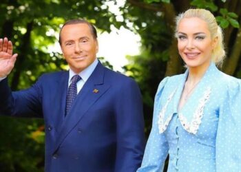 Berlusconi hereda a su joven novia más de 100 millones de dólares