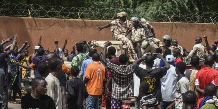Dirigentes de África Occidental acuerdan bloqueo económico contra Níger y dan ultimátum a golpistas. Foto: AFP