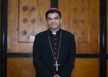 El obispo nicaragüense Rolando Álvarez, se niega a aceptar el destierro.
