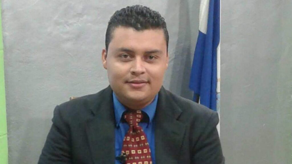Periodista Armando Amaya, obligado al destierro. Foto: Artículo 66 / Cortesía