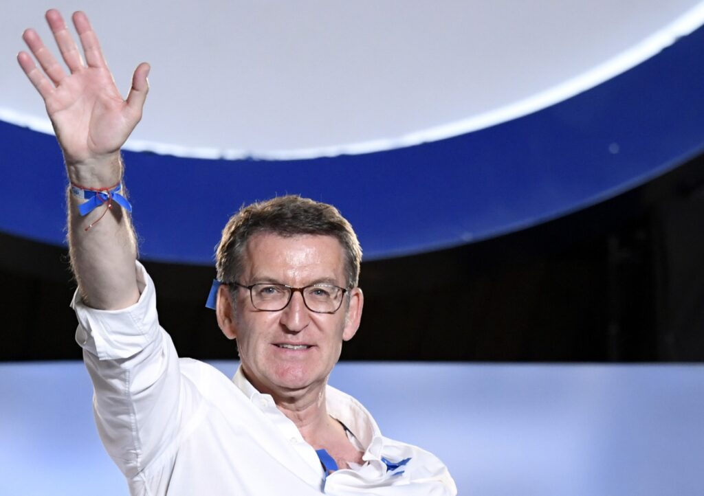 La derecha de Alberto Nuñez Feijóo gana en España