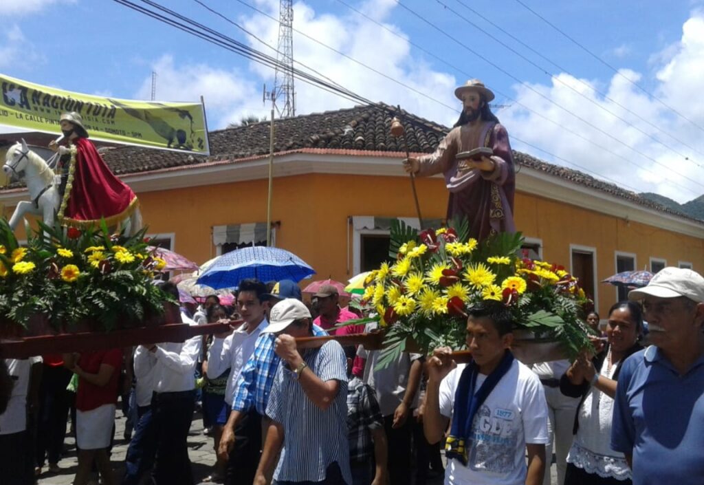 Somoteños celebran bajo vigilancia del régimen a su patrono Santiago Apóstol