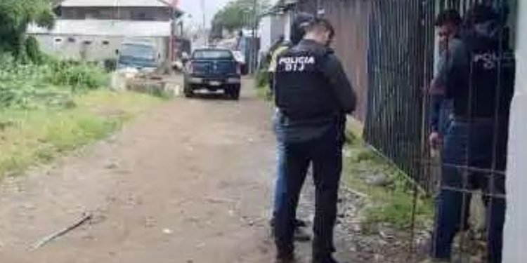 Asesinan a un nicaragüense y lo dejan dentro de un vehículo en Costa Rica