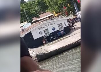 Policía y Empresa Portuaria desmantelan oficinas de Milton Arcia en la Isla de Ometepe. Foto: Artículo 66 / Captura de pantalla