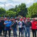 Militantes del Frente Sandinista al iniciar la salida de una de las varias marchas cercanas a la conmemoración del próximo aniversario de la revolución Sandinista.