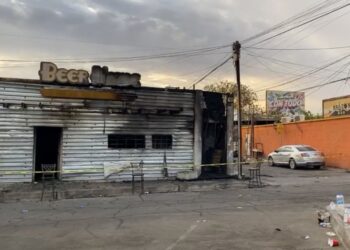 Mueren 11 personas en incendio intencional en un bar de México
