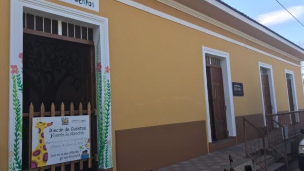 El asalto de la Fundación Luisa Mercado es una «agresión contra la cultura», denuncia Sergio Ramírez