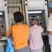 Cubanos rechazan bancarización de la economía por deficiencia tecnológica