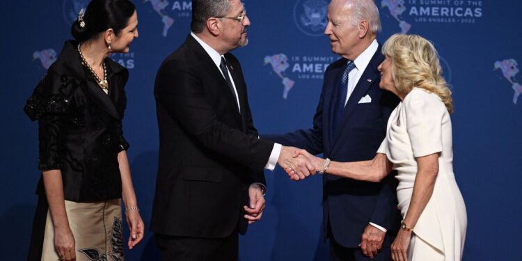 Biden recibirá al presidente de Costa Rica en la Casa Blanca