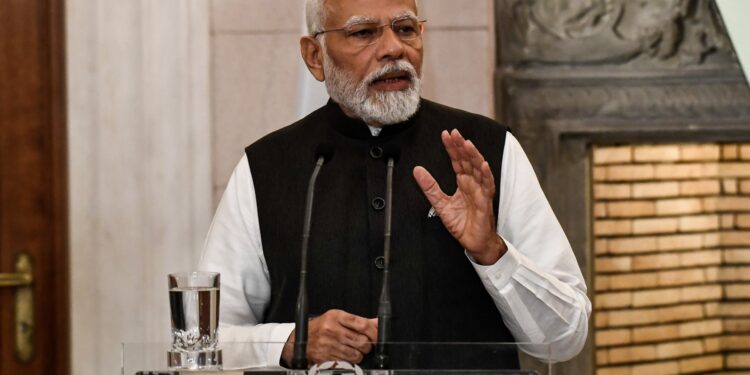 Primer ministro de la India, Narendra Modi, habla durante una conferencia de prensa. Foto: AFP