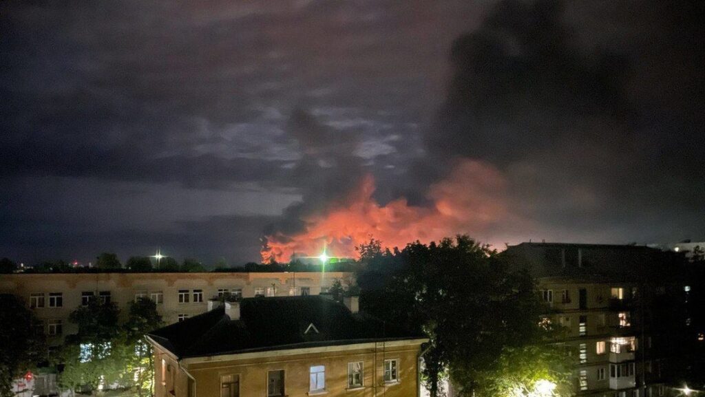 Un aeropuerto de Rusia es atacado por drones