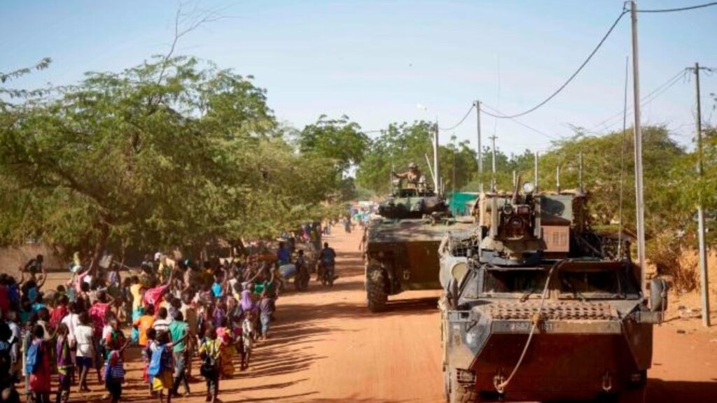 
Militares dan golpe de Estado en Burkina Faso (África) y disuelven Gobierno