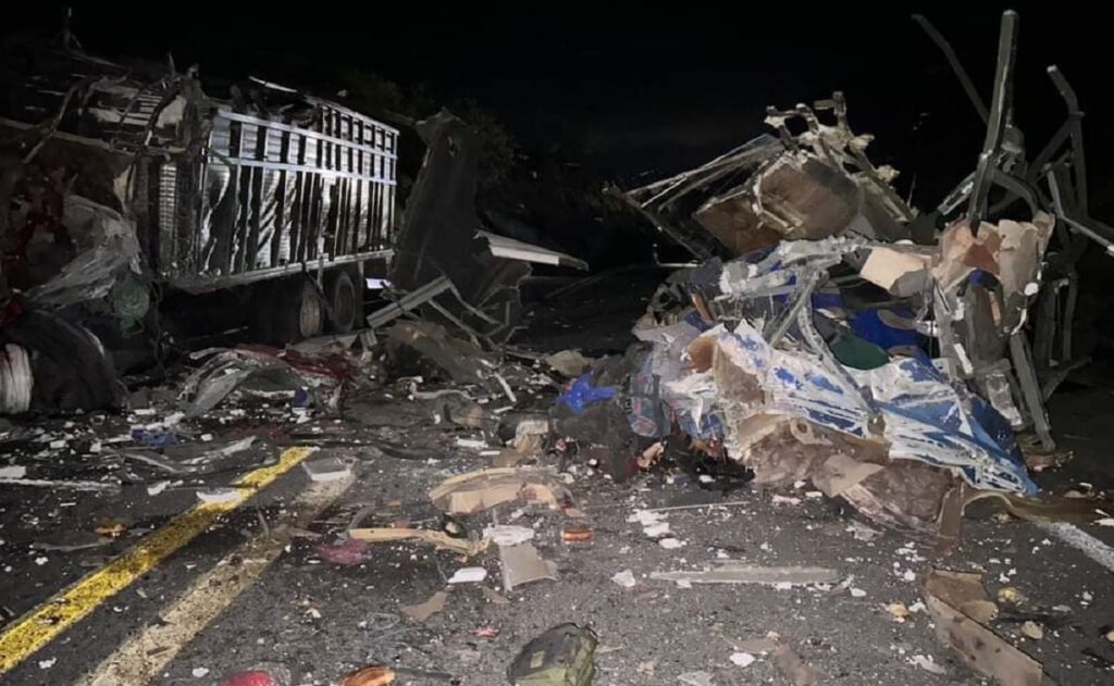 México: quince muertos en accidente de un autobús que llevaba migrantes venezolanos