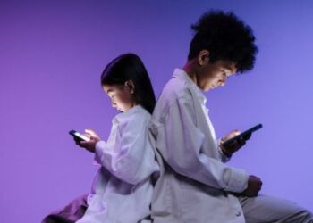 China prohibirá el internet a menores de 18 años durante la noche