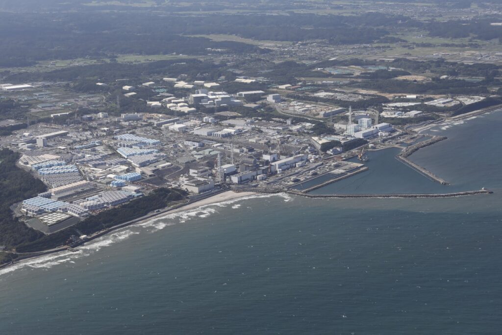 Japón inicia el vertido de agua de la planta nuclear de Fukushima