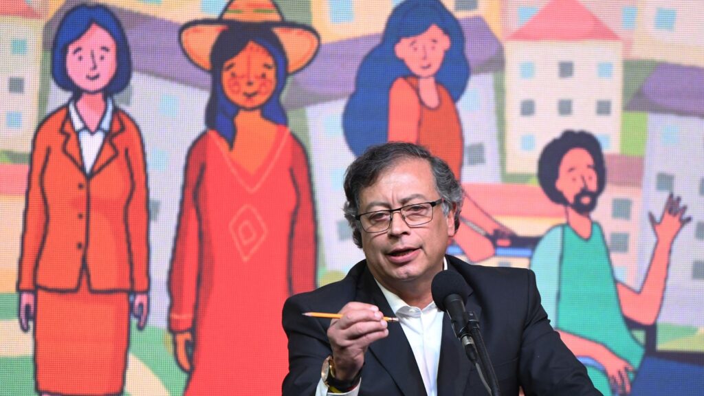 Alegría y tristeza: Anuario de Petro, el presidente izquierdista de Colombia