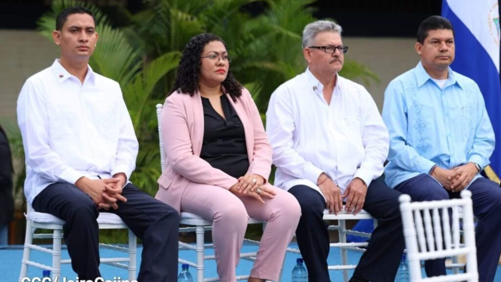 «Autoridades hacen el ridículo al no tener control para poner a funcionar la Casimiro Sotelo», afirman opositores