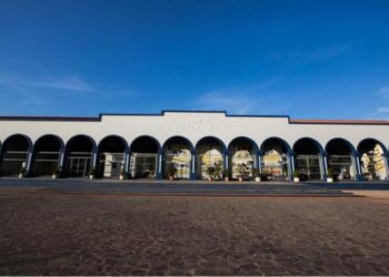 Estación del tren en Masaya tras su primera remodelación, en la que el fallecido alcalde Orlando Noguera la convirtió en plaza cultural.