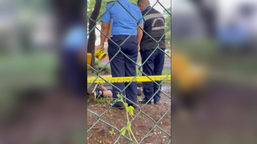 Joven futbolista muere al ser impactado por un rayo en Managua